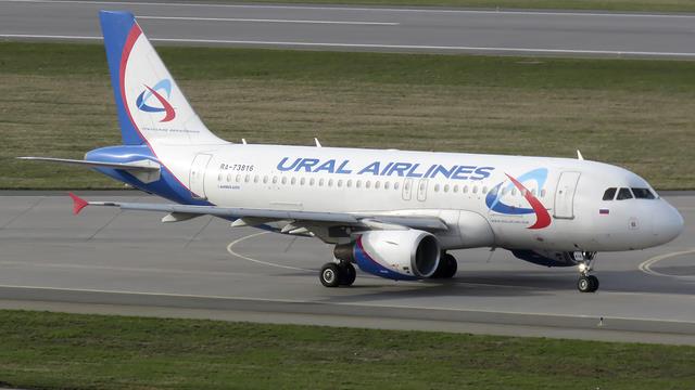 RA-73816:Airbus A319:Уральские авиалинии